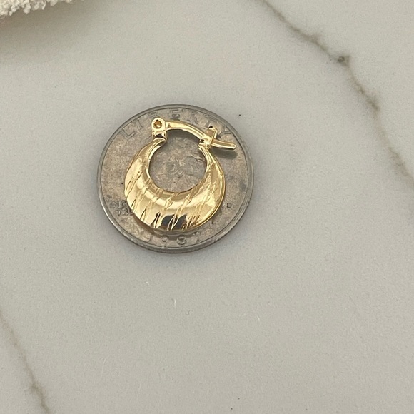 18k Gold Filled Small Hoop Earrings - Picture 3 of 7